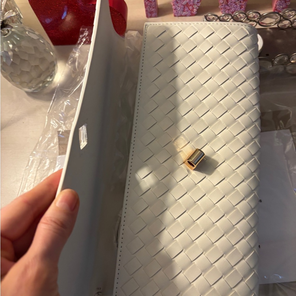 Purse - Picture 2 of 4